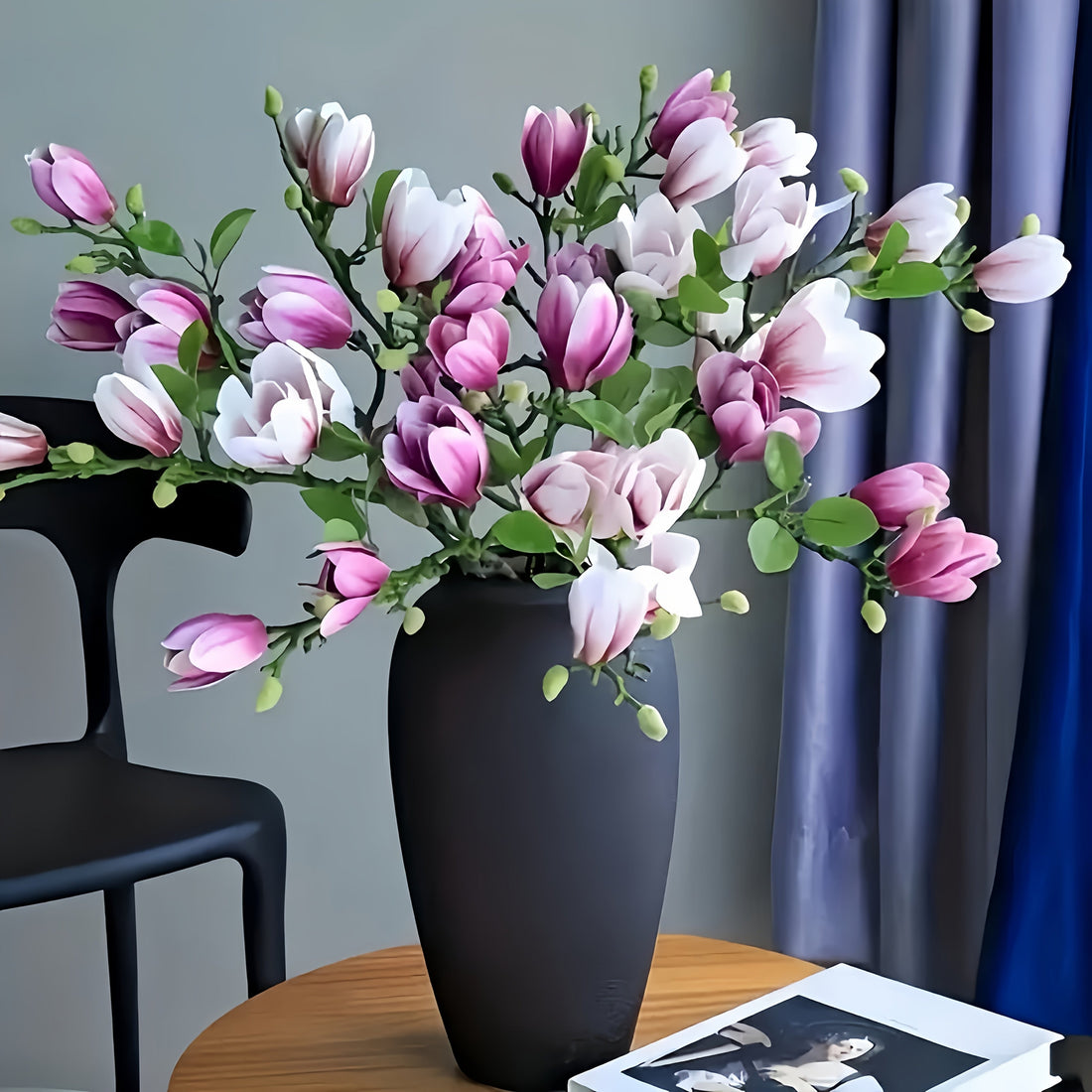 Set med 4 Realistiska Magnolia Blommor – Elegant och Tidlös för Bröllop och Lyxig Dekoration