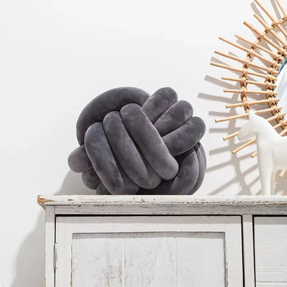 Dekorativ Knuten Suede Effekt Boll Mjuk Kudde Pillow