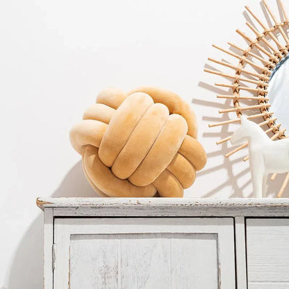 Dekorativ Knuten Suede Effekt Boll Mjuk Kudde Pillow