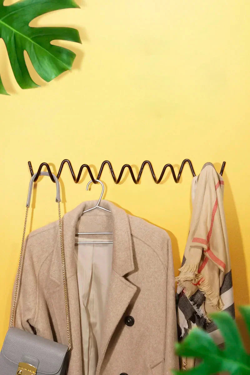 Carvallo – Modern Metall Vägkrok med Elegant Design