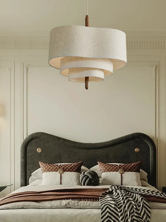 Fabric Shade Chandelier – Varm och Inbjudande Belysning