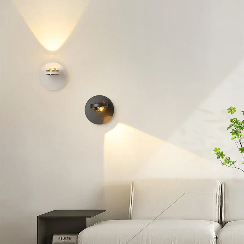 GlowAdjust - Modern LED Vägglampa med Justerbar Arm