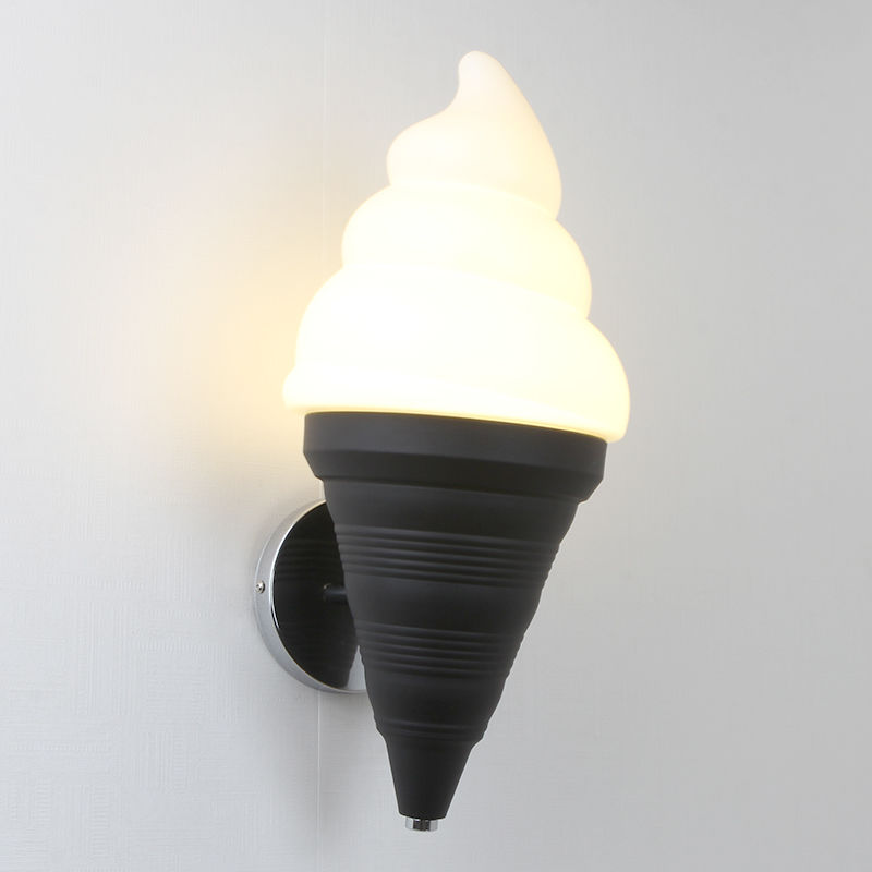 ArcticGlow – Modern LED Vägglampa