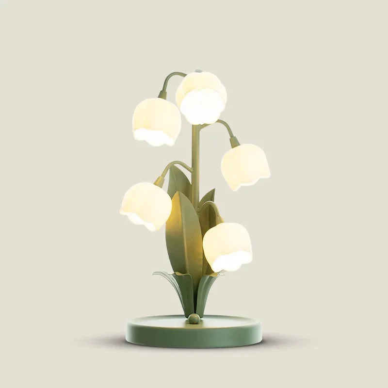 LumeBlossom – LED Bordslampa i Blomform med Skandinavisk Design
