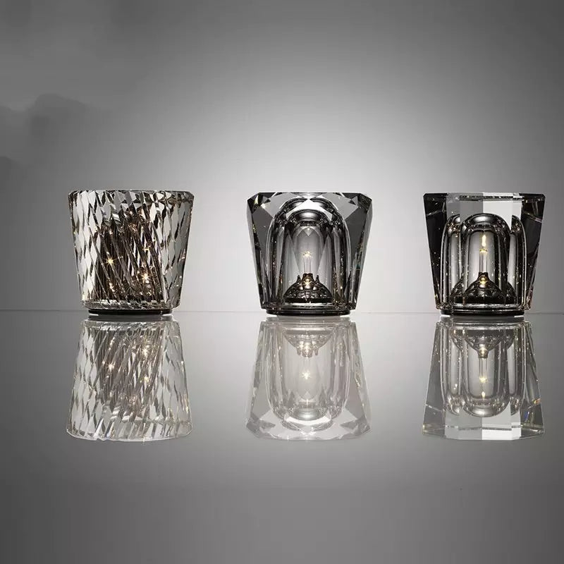CrystalGlow - Trådlampa i kristall med LED-belysning