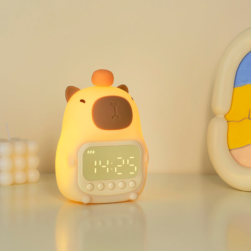 CapyGlow – Söt Capibara Nattlampa med LED och Väckarklocka för Barn