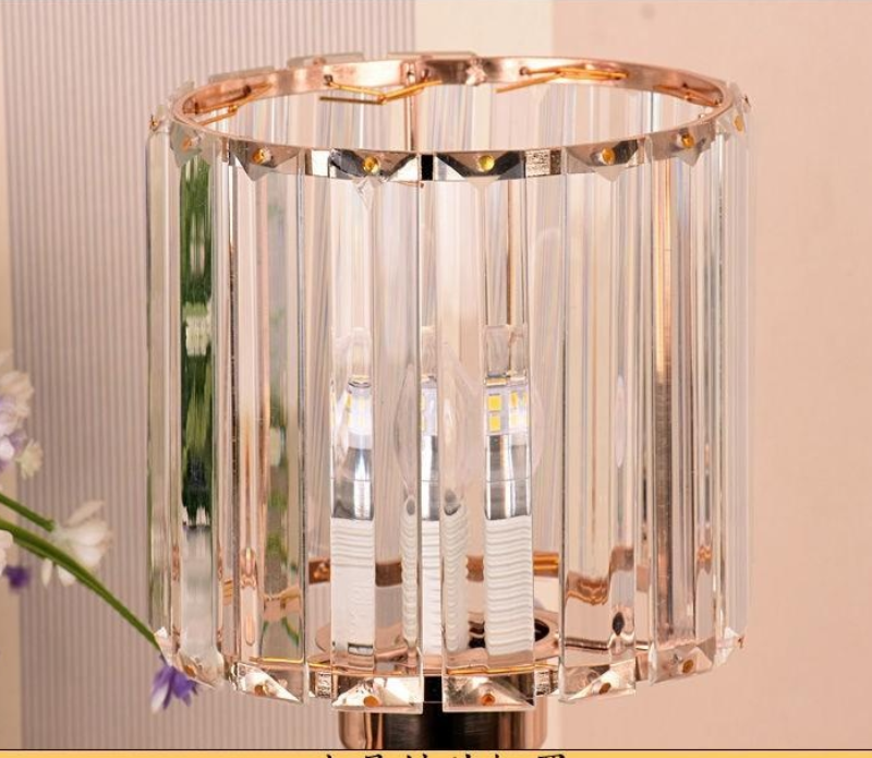 LumiGlow - Kristallbordslampa med Dimbar LED Ljus