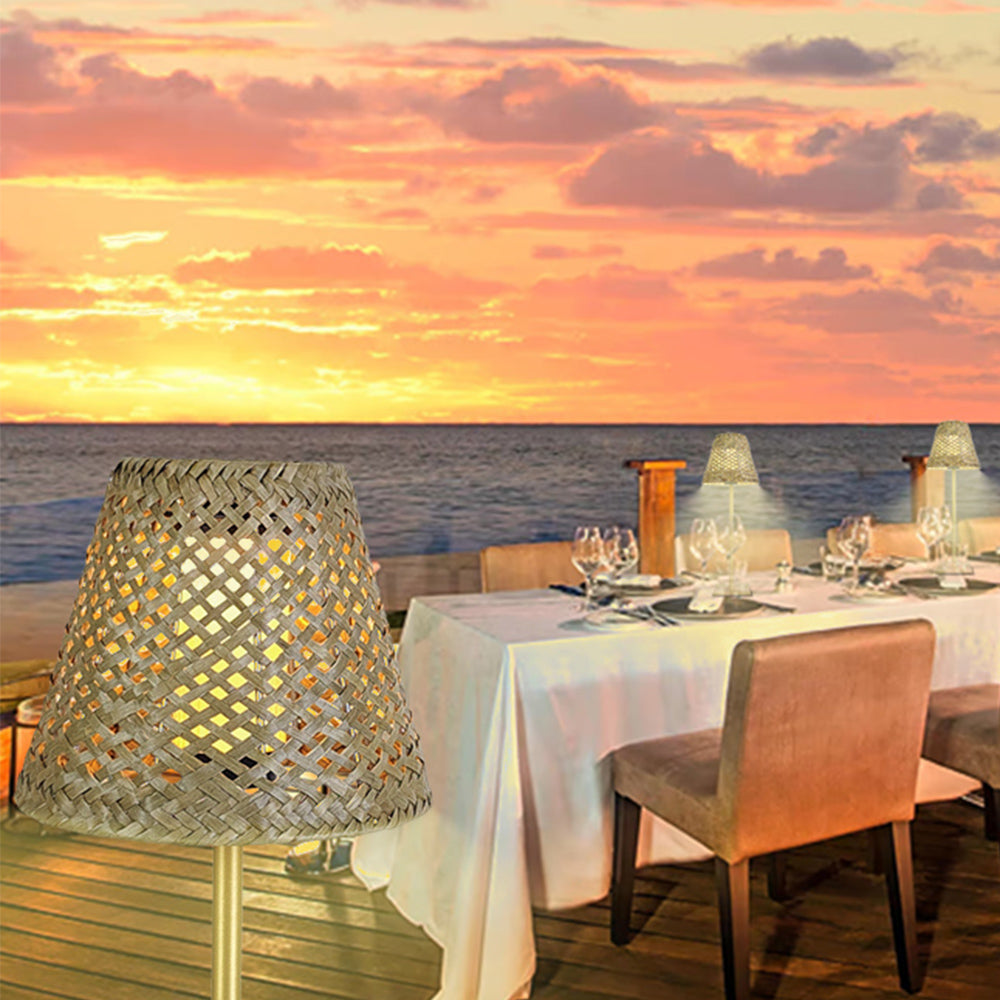 LumiTerras – Trådlös LED Bordslampa, Dimbar Utomhusbelysning för Terrass och Trädgård