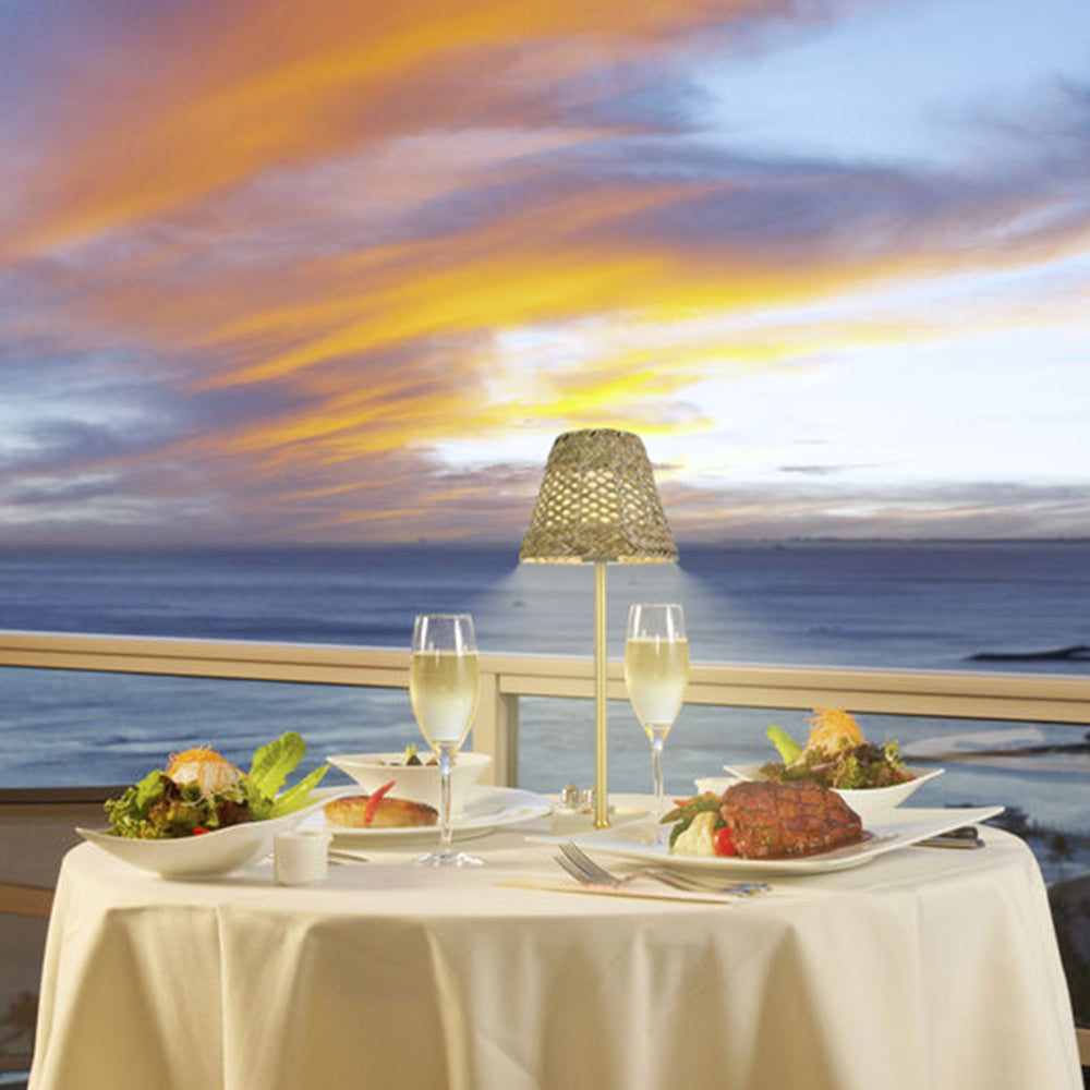 LumiTerras – Trådlös LED Bordslampa, Dimbar Utomhusbelysning för Terrass och Trädgård