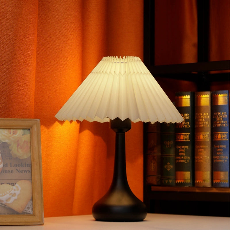 LumeFold – Fällbar LED Bordslampa med Dimbar Belysning