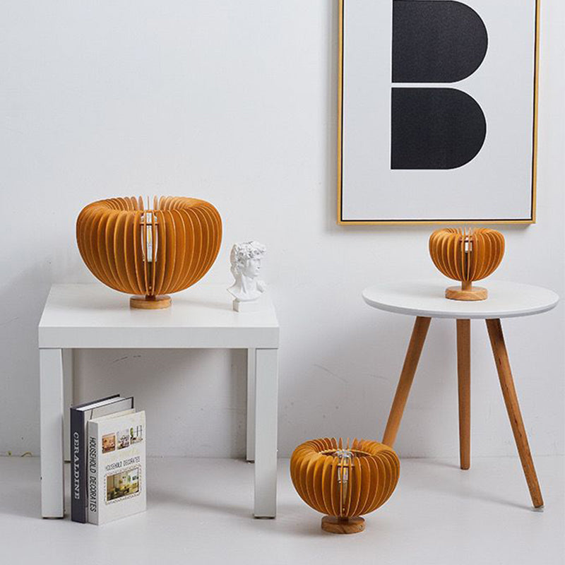 LumiWood – Träbordslampa i Skandinaviskt Design, LED Dekorativ Belysning