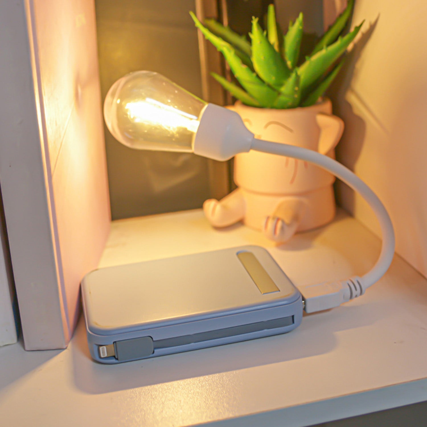 FlexiGlow - USB LED Vridbar Nattlampa – Flexibel Ljus för Läsning på Resande Fot