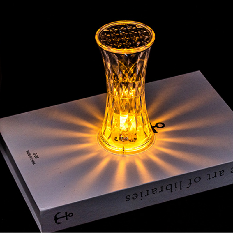 CrystalLuxe - Kristallbordslampa med Diamantslipning och LED-belysning