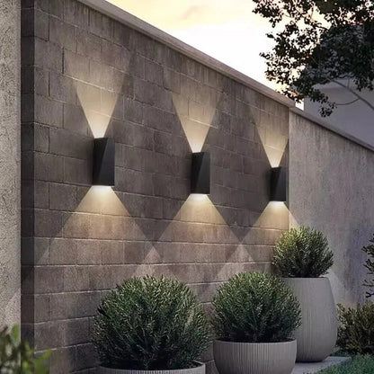 IllumeEdge - Vattentät LED Utomhuslampa