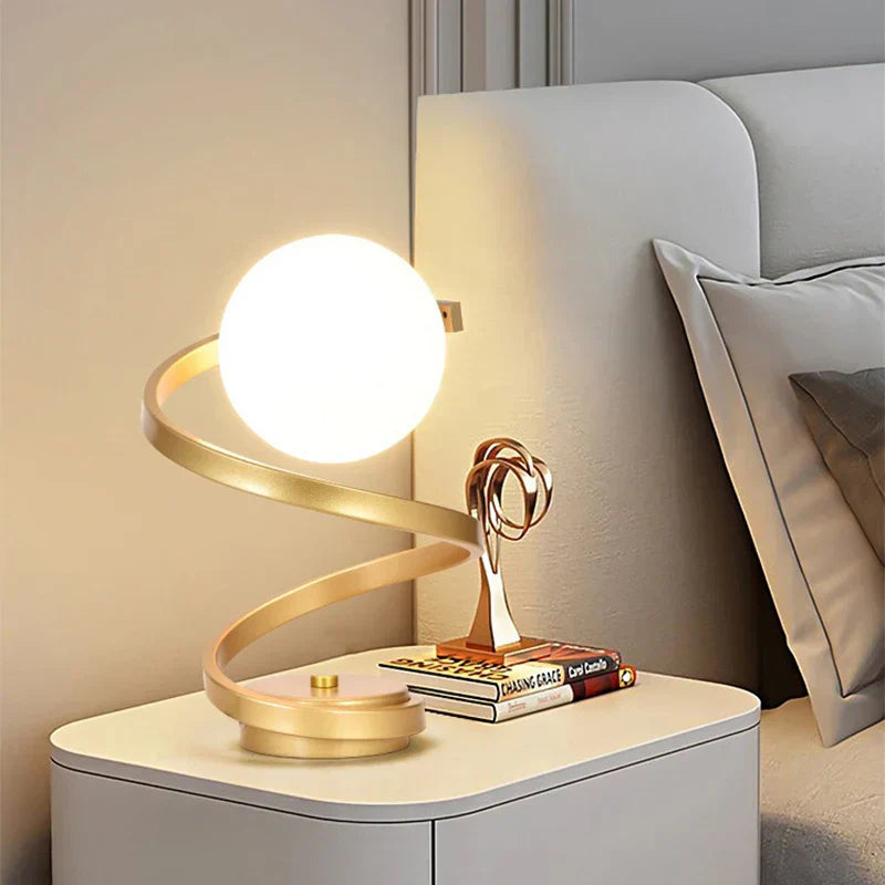 LumiNordic - Modern LED Skrivbordslampa i Skandinavisk Design | Dimbar Nattlampa