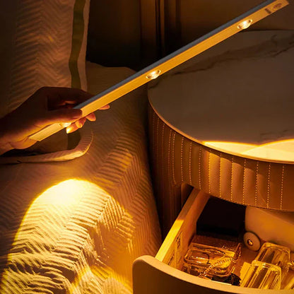 Trådlös Rörelsesensor LED-lampa – Uppladdningsbar och Lätt att Installera