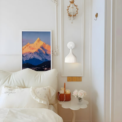 NordiGlow - Modern vägglampa med skandinavisk design för varm stämningsbelysning