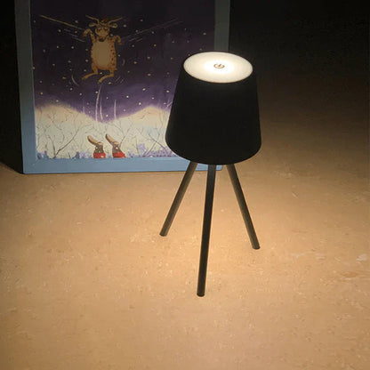 ÉléganceLum – Modern och sofistikerad bordslampa