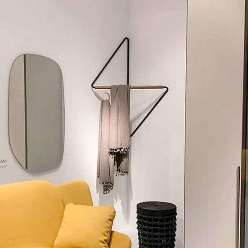 Carvallo – Multifunktionell klädhängare med hylla och platsbesparande design