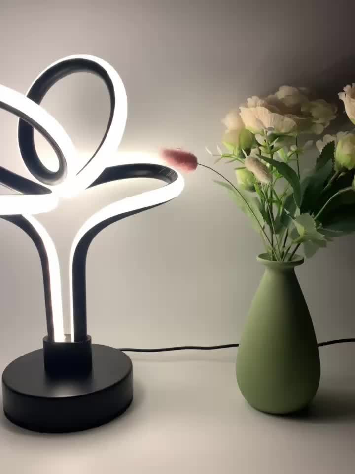 LumiNordic - Modern Nordiskt Inspirerad USB LED Bordslampa