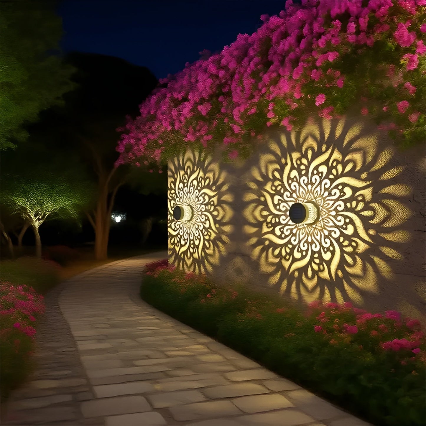 Carvallo Solar Vägglampa | Varmvit LED-ljussättning | IP65 Väderbeständig | Modernt Cut-Out-Design