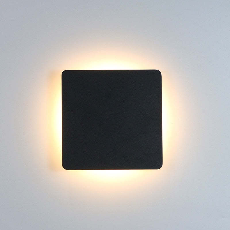 LunaGlow - Minimalistiska LED Vägglampor Svart Metall för Trädgård och Hall