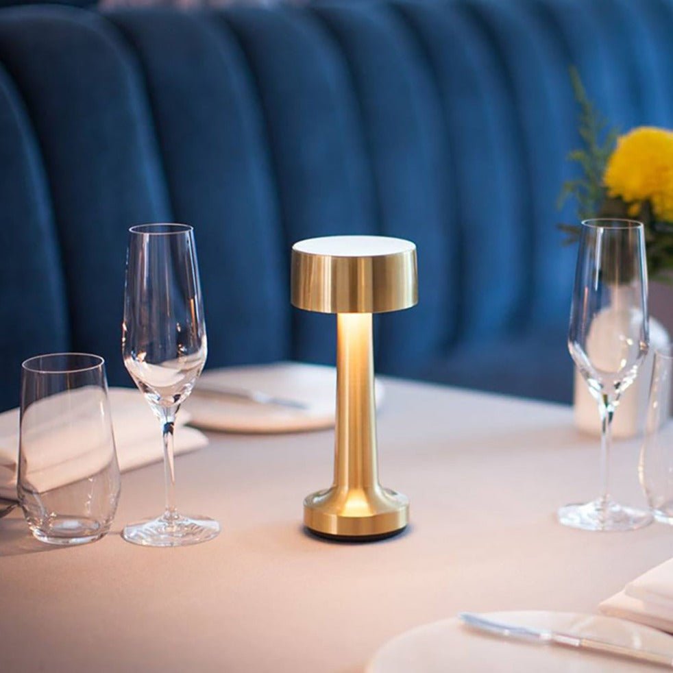 LED Bordslampa med metallmodern design