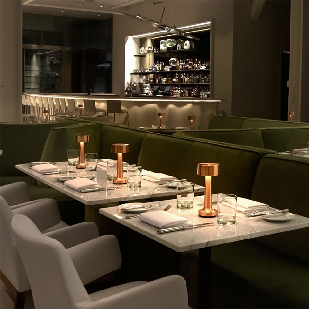 LED Bordslampa med metallmodern design