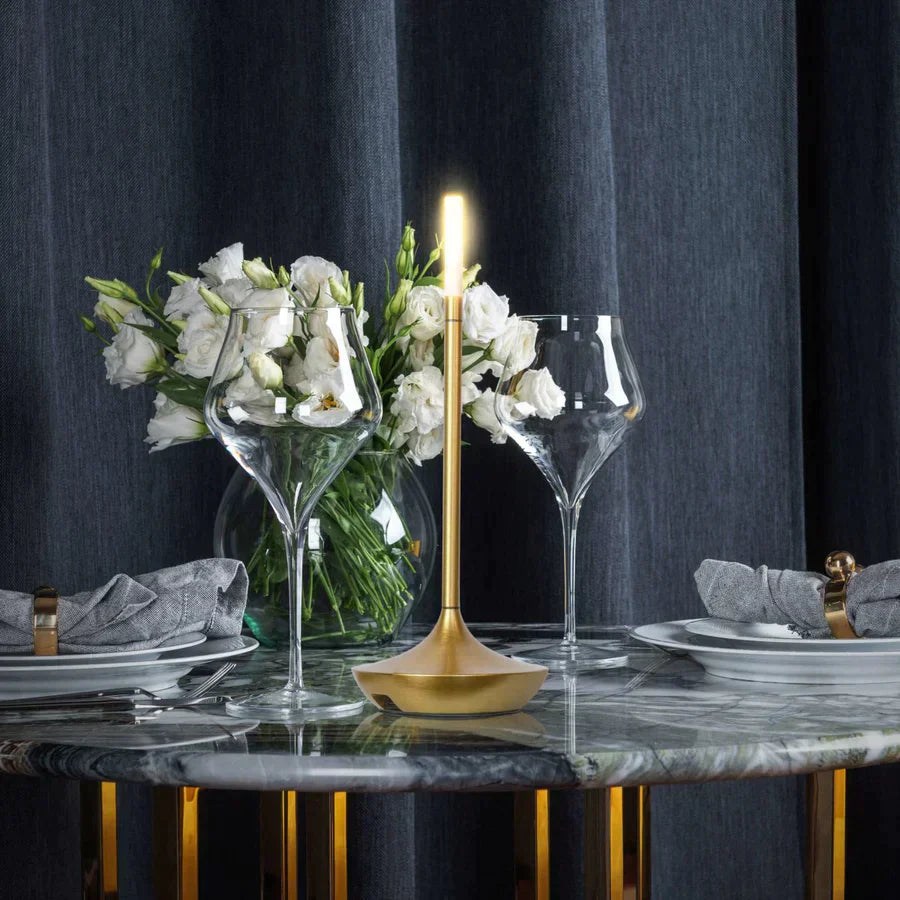 Bordslampa med modern dimbar LED-ljus