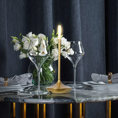 Bordslampa med modern dimbar LED-ljus