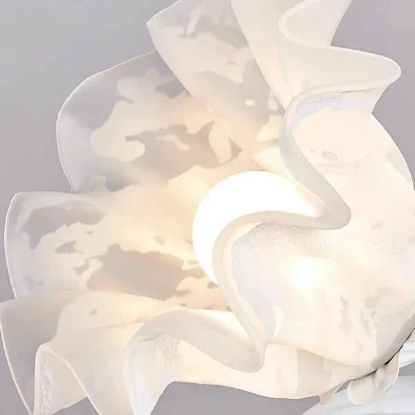 Bordslampa med vintage blomsterdesign bas