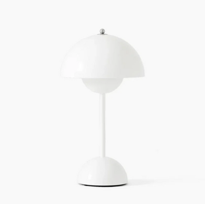 Bordslampa med modern touchkontroll-design