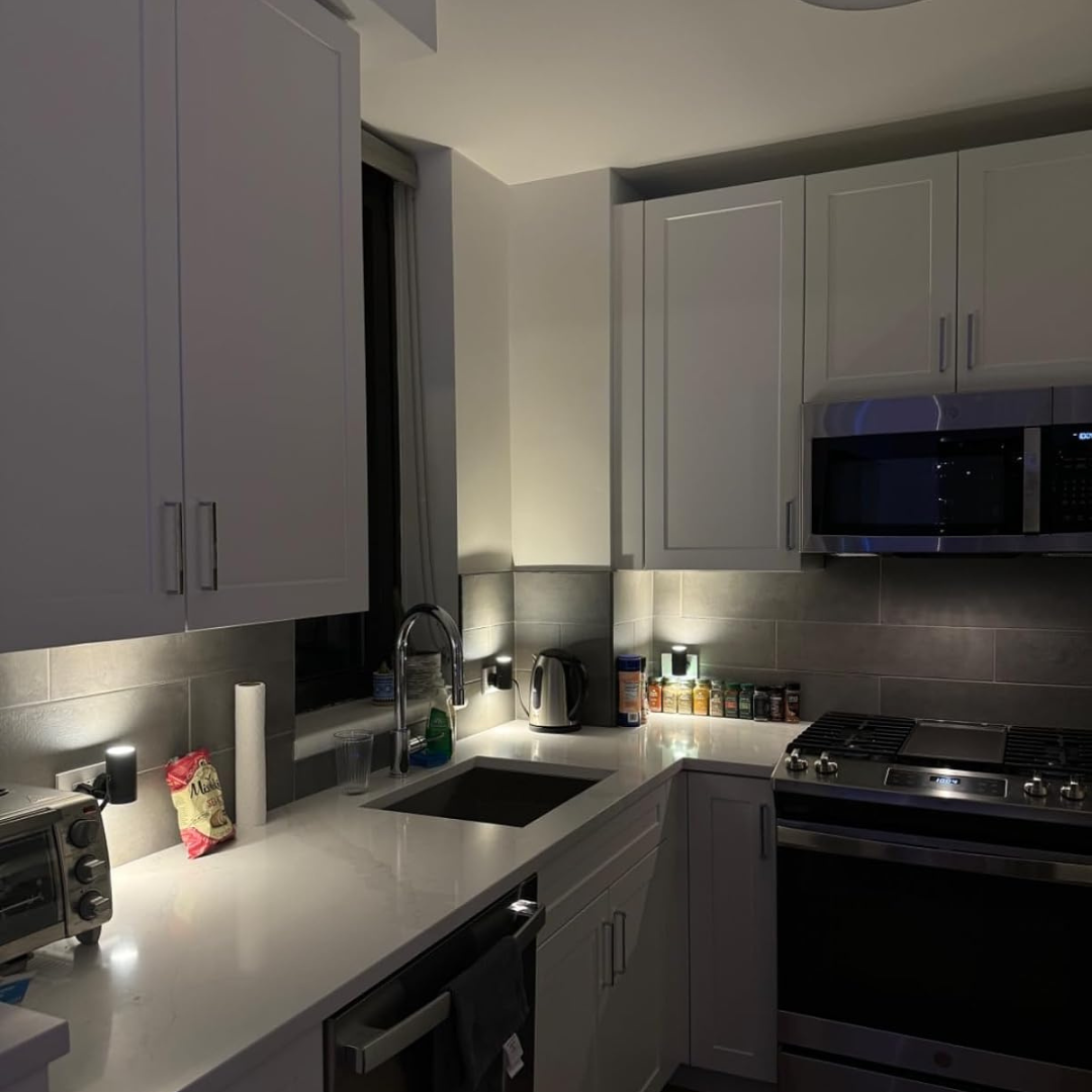 Vägglampa Modern Plug In Rörelsesensor Lampa