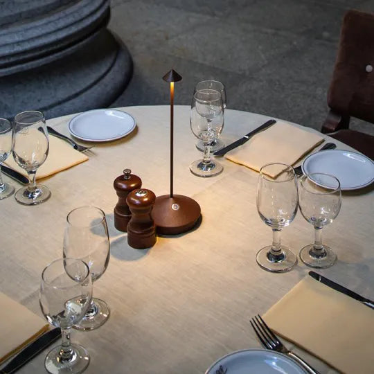 LED Bordslampa med Dimmbar Aluminiumdesign