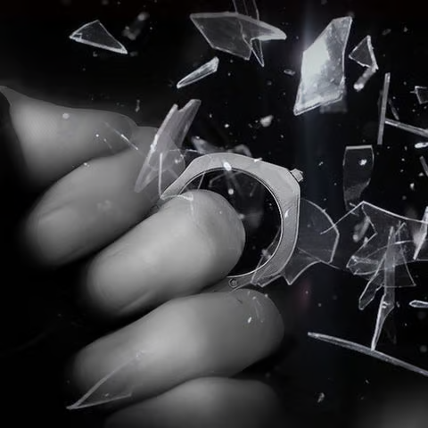 Royallure Nödsituation Multi-Tool Nyckelring & Självförsvars Försvarare