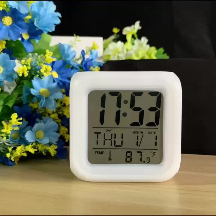 LED Digital Väckarklocka med Temperaturskärm – Tyst och Luminös för Varje Rum