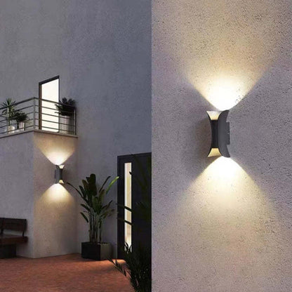 Vattentät LED Vägglampa | 7.9–11.8 x 3.9–4.7 tum | Aluminium &amp; Glas | IP65 Klassad Modern Utomhusbelysning | Brick by Brick