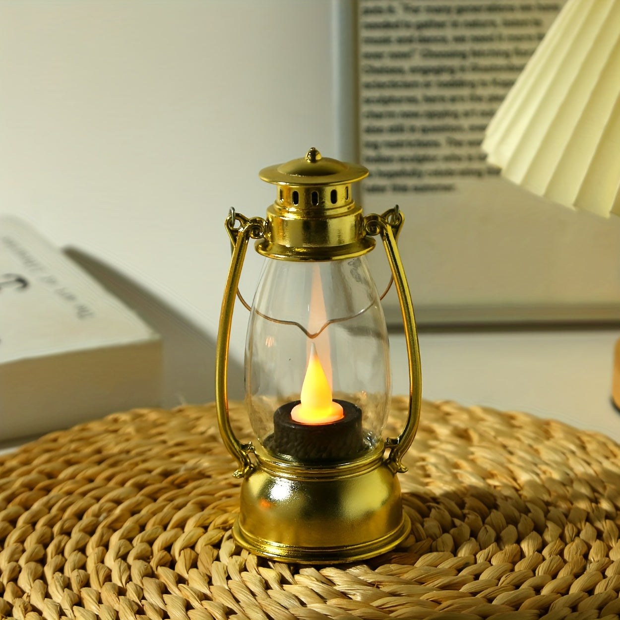 VintageGlow - LED Kerosinstil Bordslampa med Gul Flamma