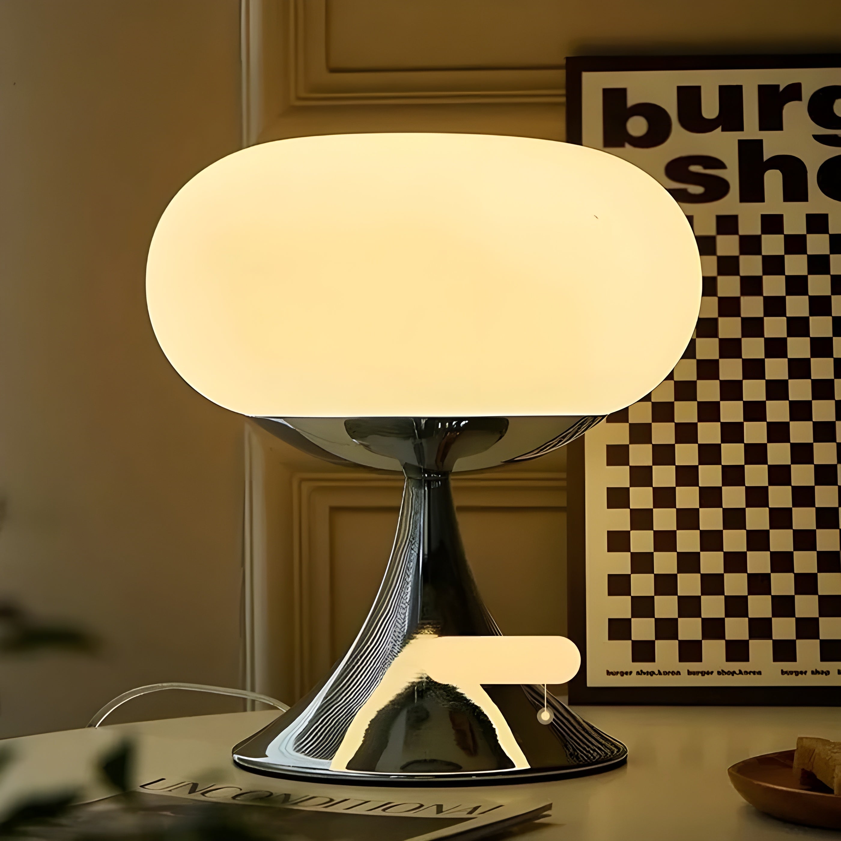 SereneCrystal Lampa - Elegant Retro Bordslampa
