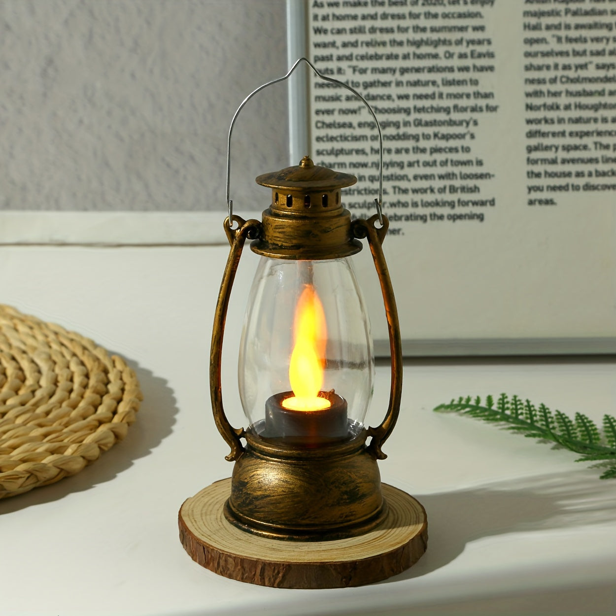 VintageGlow - LED Kerosinstil Bordslampa med Gul Flamma