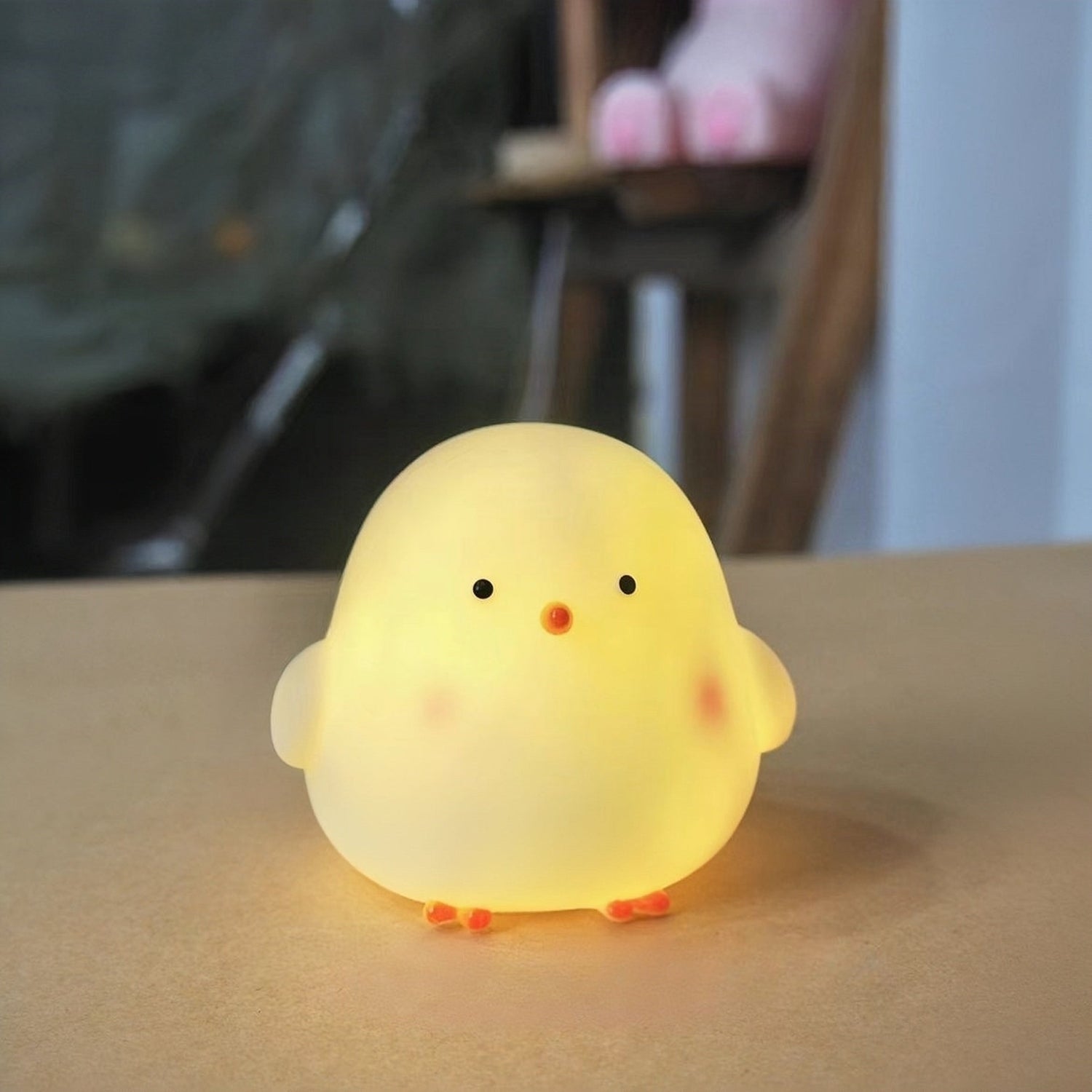LumiKuiken - Charmig LED Bordslampa med Ögonvänligt Ljus