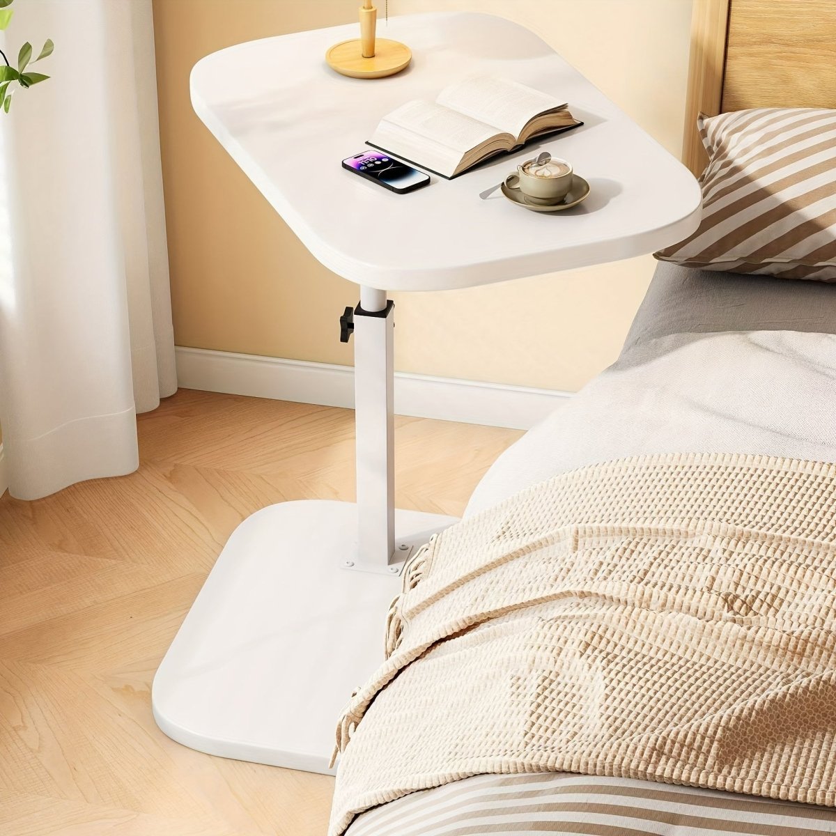 LIVELIFT – Justerbart sidobord för soffa och säng med träskiva
