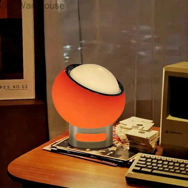 Fransk karaktäristisk bordslampa i Bauhaus-stil