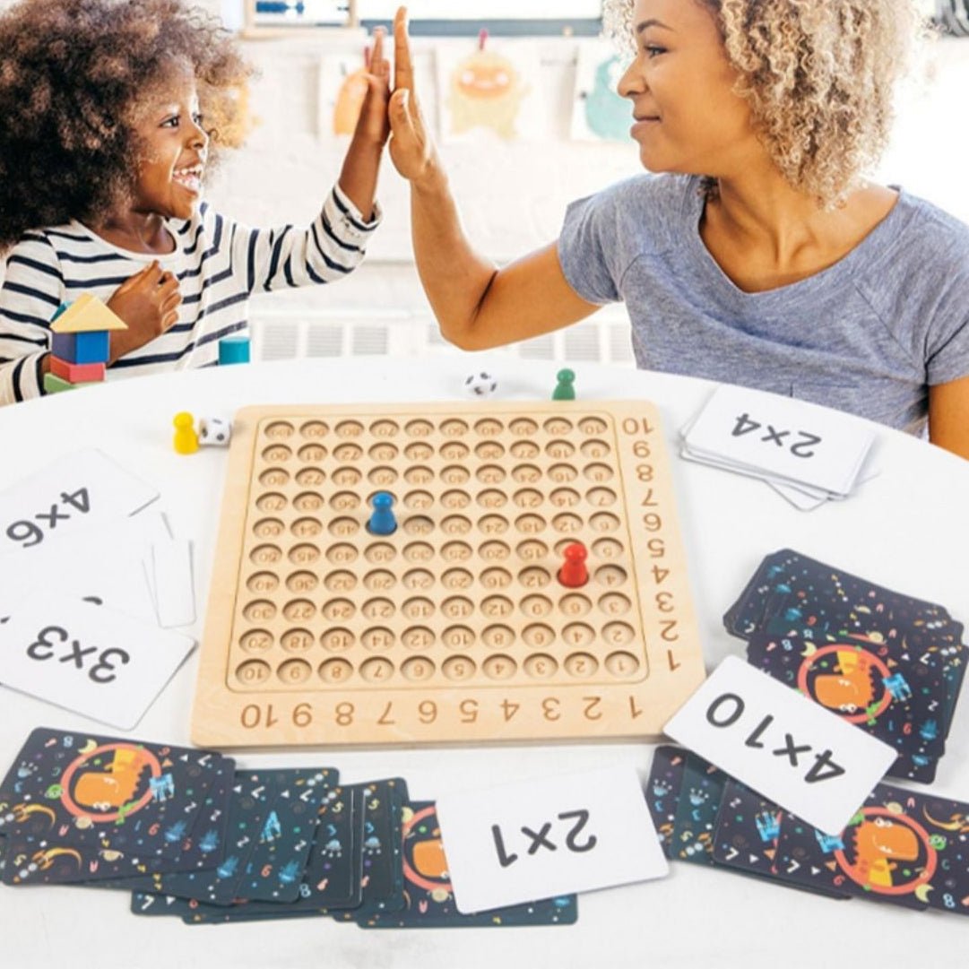 FunMath - Roligt lärspel av trä för att främja matematiska färdigheter