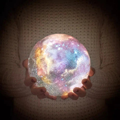 Galaxy Moon Lamp - 3D tryckt månljus med 16 färger, trähållare och fjärrkontroll