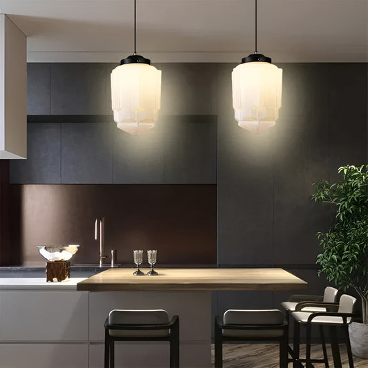 Hängelampa i opalglas – Vintage design med geometrisk glas