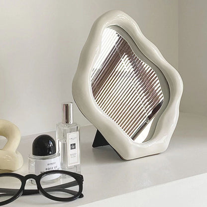 Squiggly Mirror - Nordisk elektropläterad silverdesign