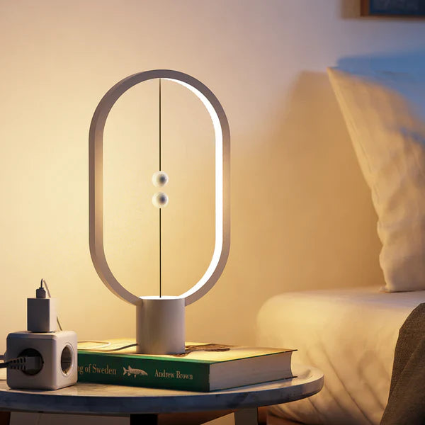 Bordslampa trä LED oval modern design