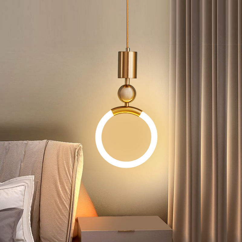NordicGlow – Elegant glaskrona med enkel design för moderna hem