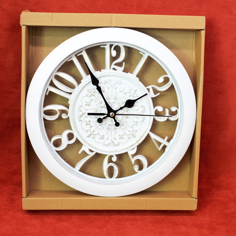 PureSync – klassisk batteridriven väggklocka med ljudlös verk